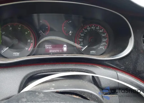 2015 Dodge Dart Sxt из США, поврежденный, VIN 1C3CDFBB4FD415394